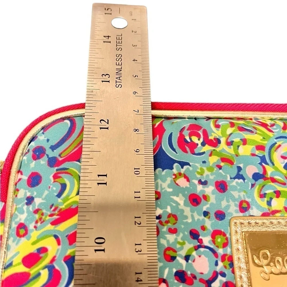 Lily Pulitzer laptop/tablet colorful zip case bright pink nylon lining pockets.